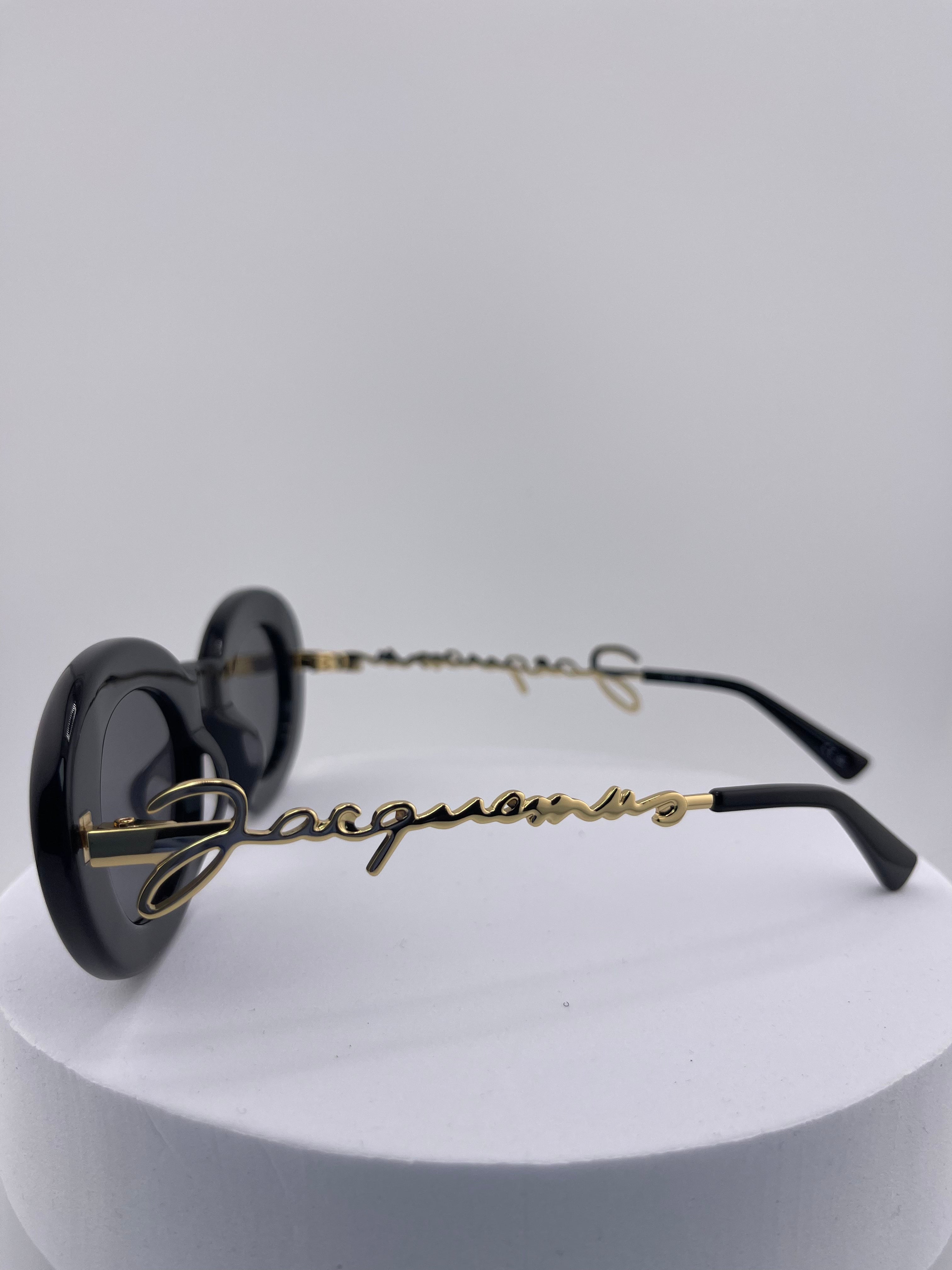 Jacquemus Signature Oval Luxe Shades