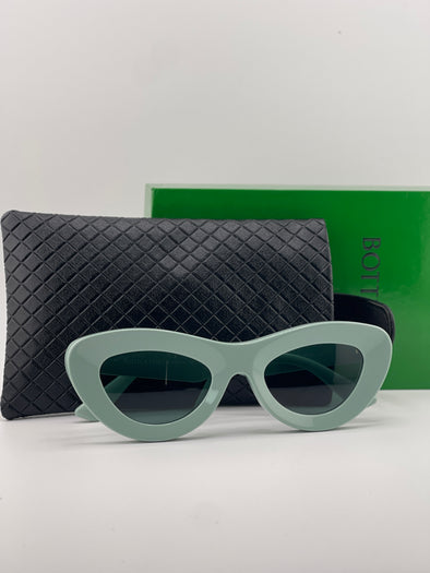 Bottega Veneta Cat Eye Green Sunglasses – Bold Elegance with a Fresh Twist