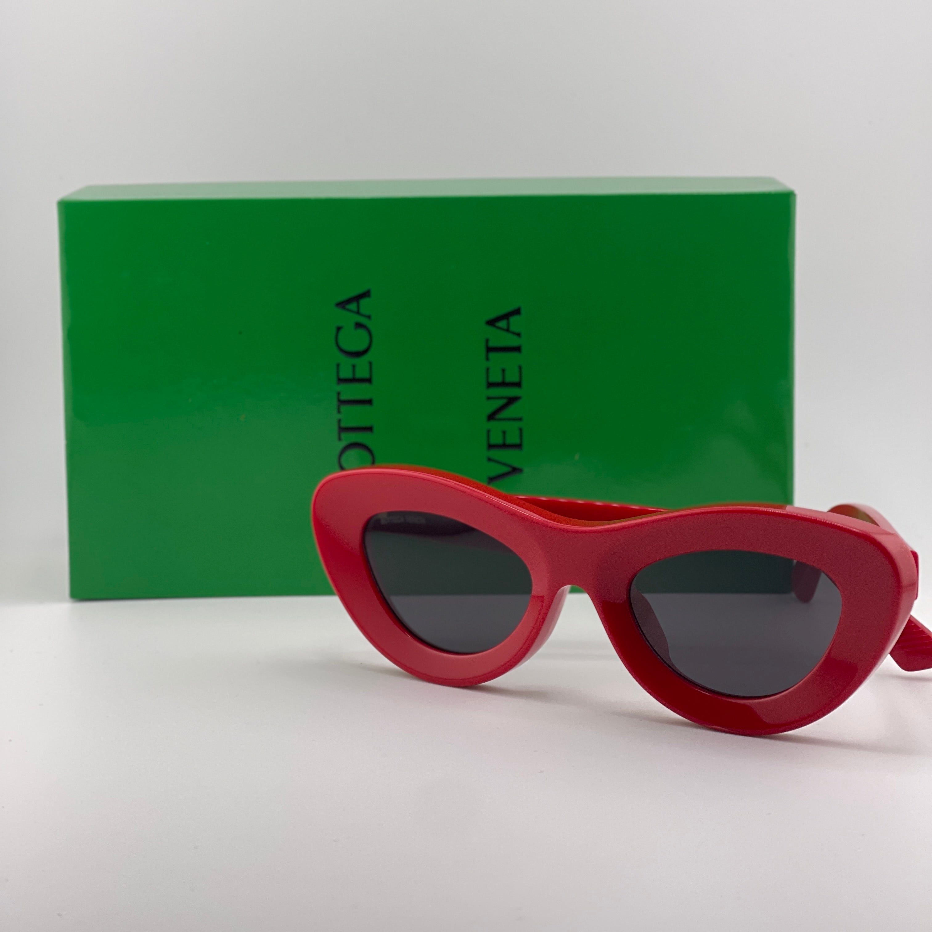Bottega Veneta BV13225S Sunglasses –RedFrame with black lenses