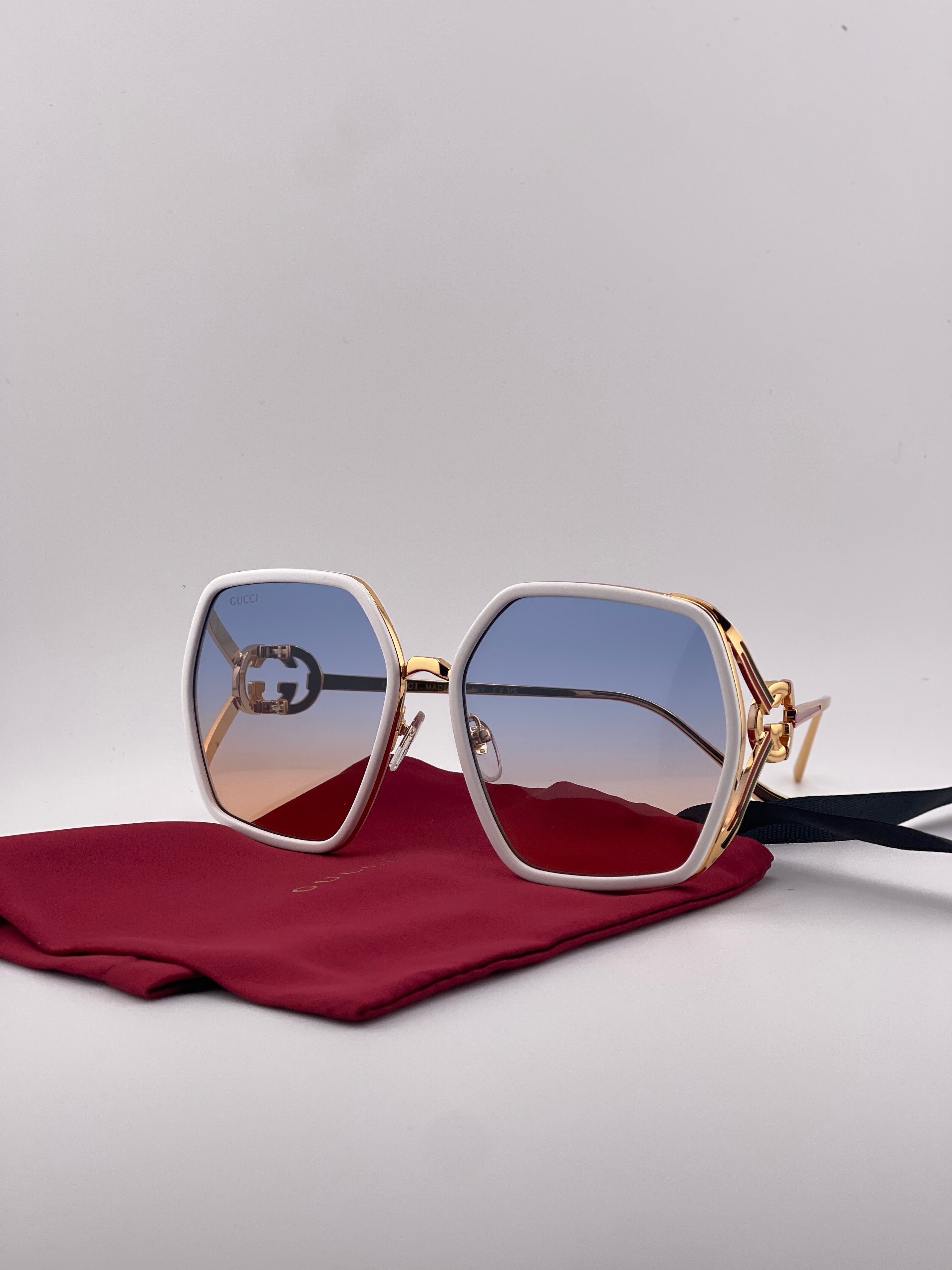 Gucci Main Chic White Sunglasses – Bold Elegance in Pure White