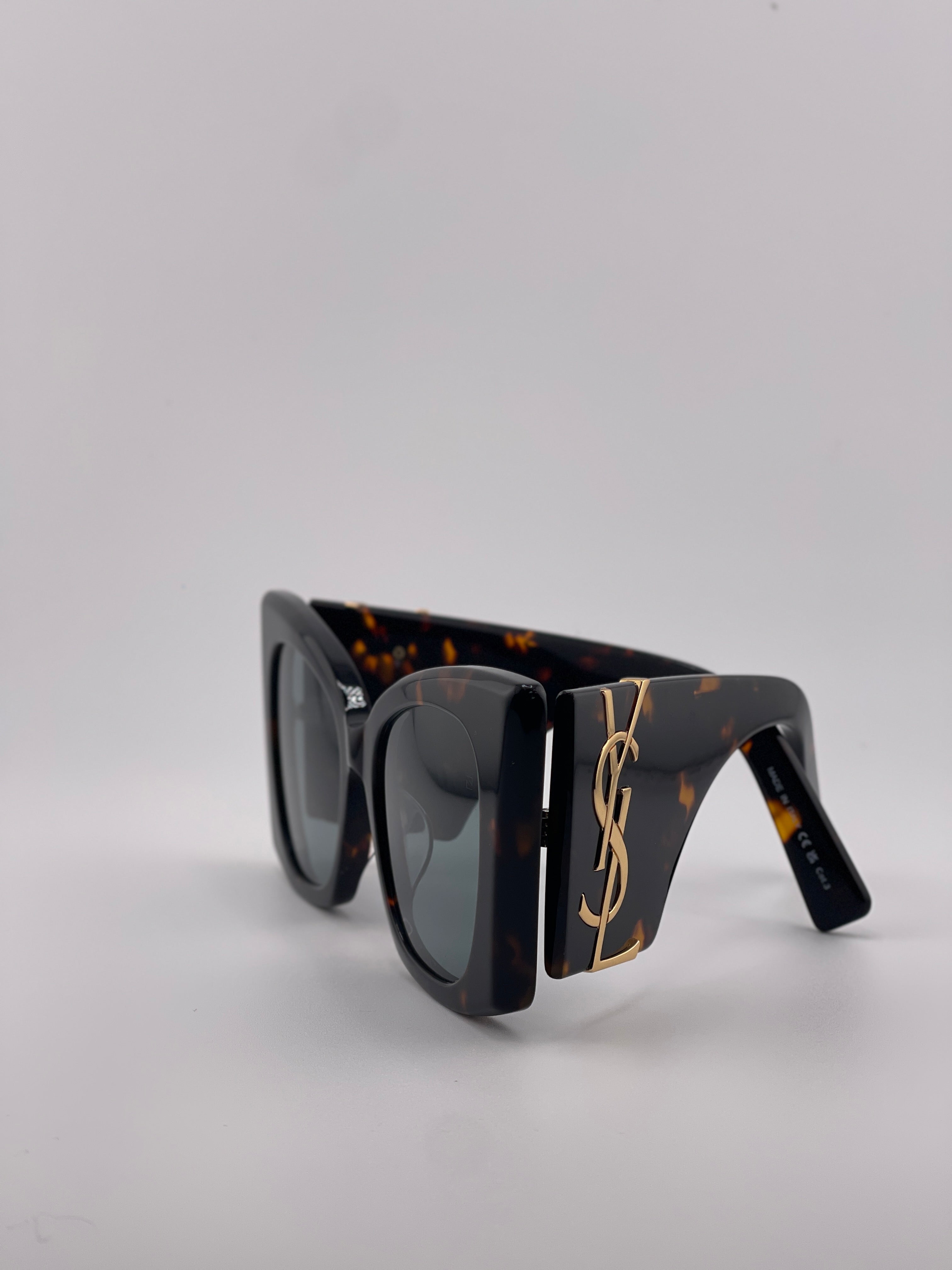 Y-S-L Boss Chi Acetate Sunglasses – Bold Luxury, Effortless Elegance