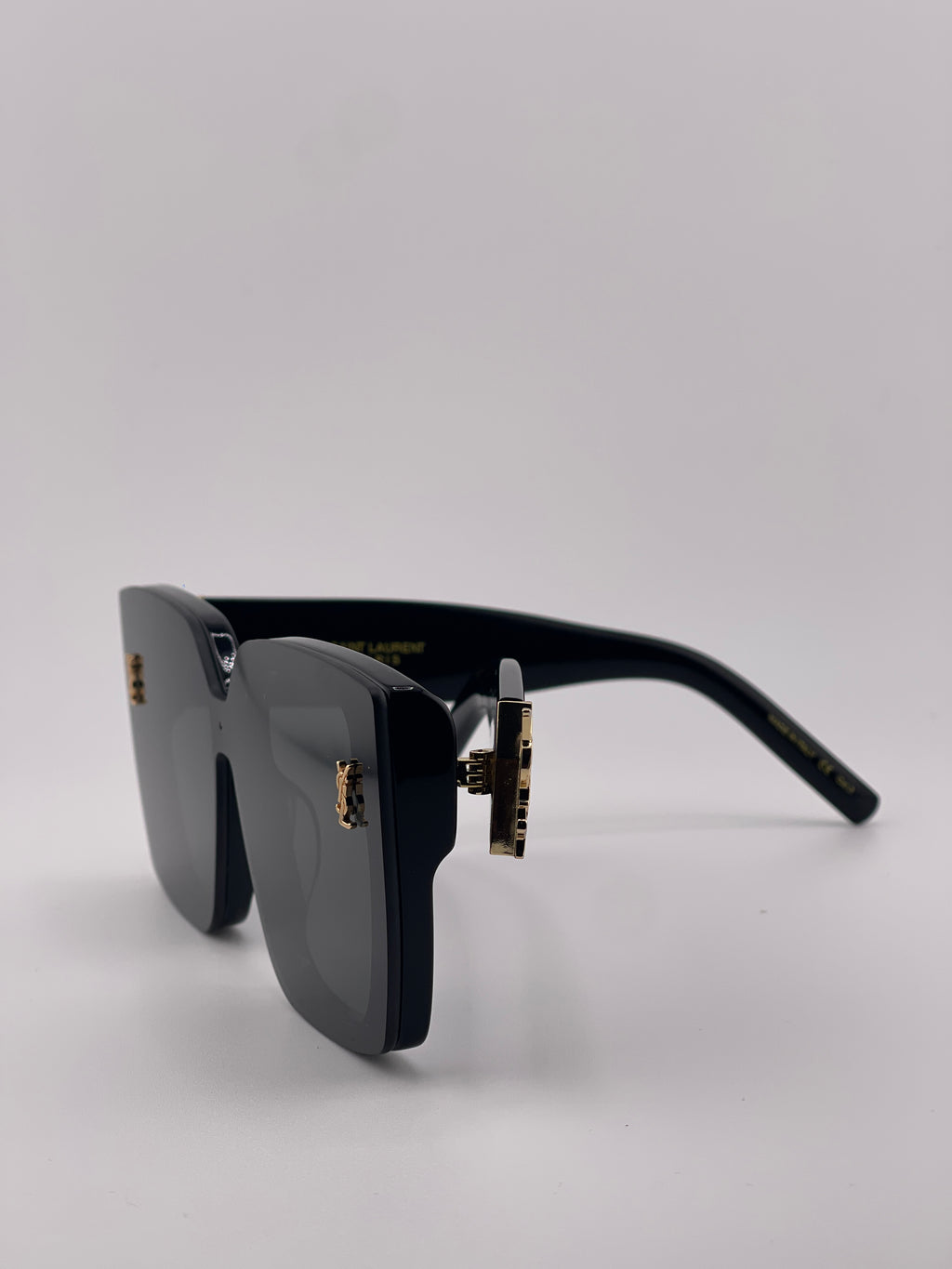 YSL Chic Regular Black Sunglasses – Bold Simplicity, Iconic Style
