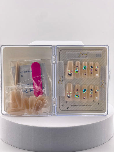 Nail On Chic 009