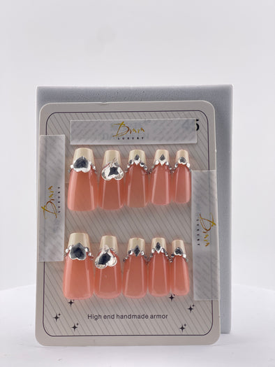 Nail On Chic 011