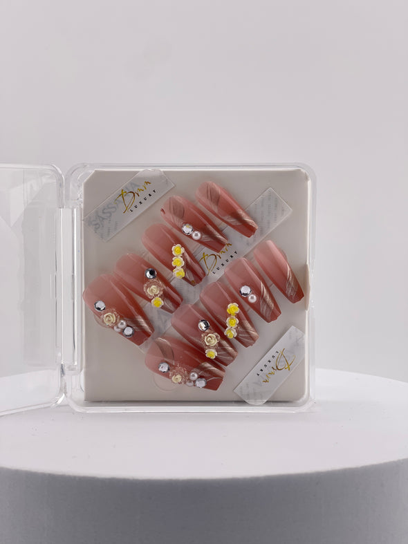 Nail On Chic 013