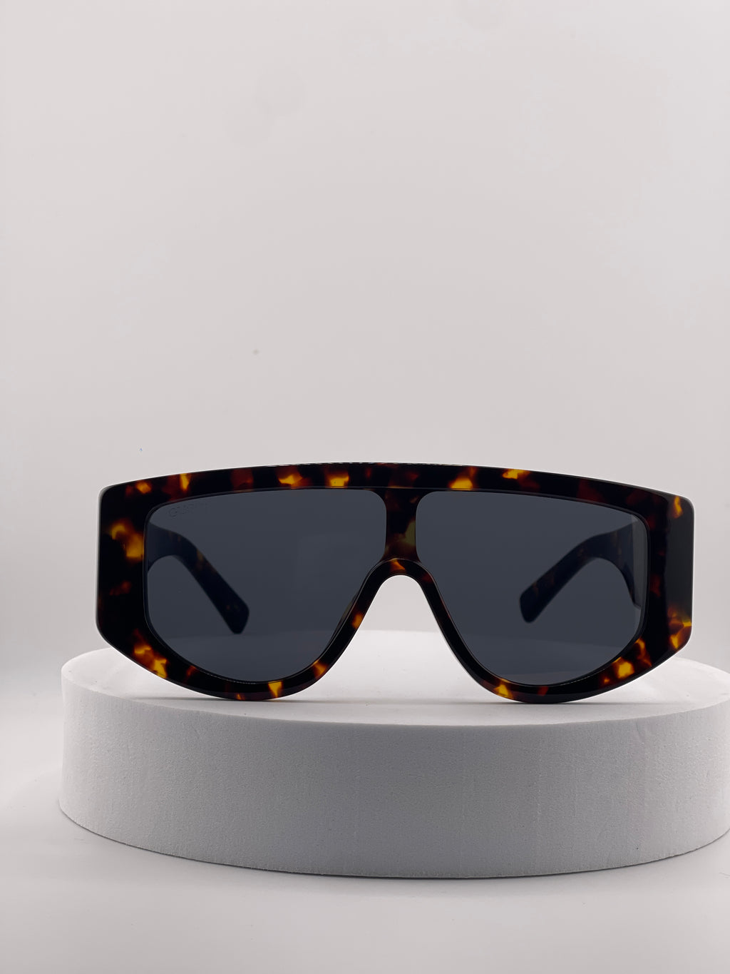 Gucci Women’s Rectangular Sunglasses – Black