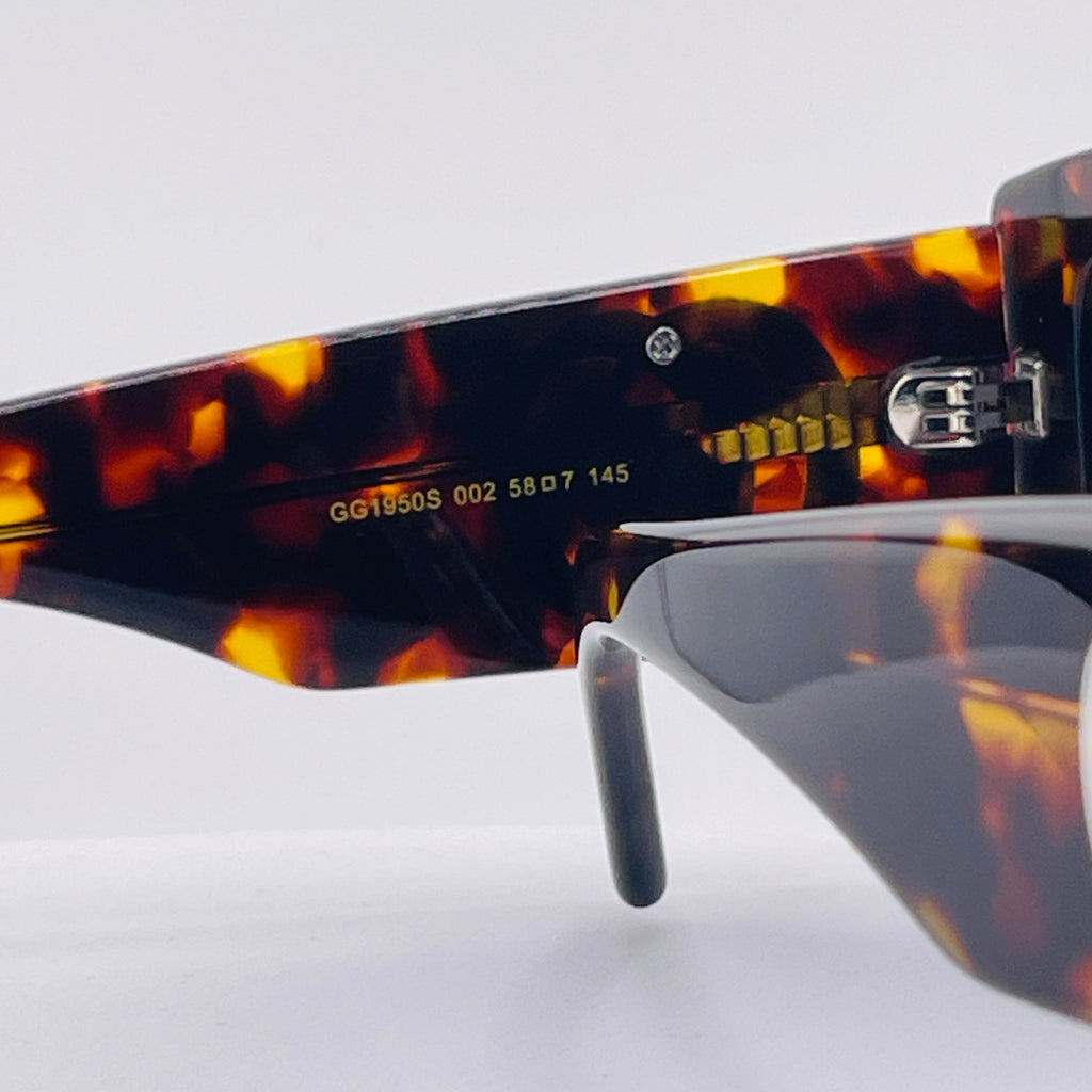 Gucci Women’s Rectangular Sunglasses – Black