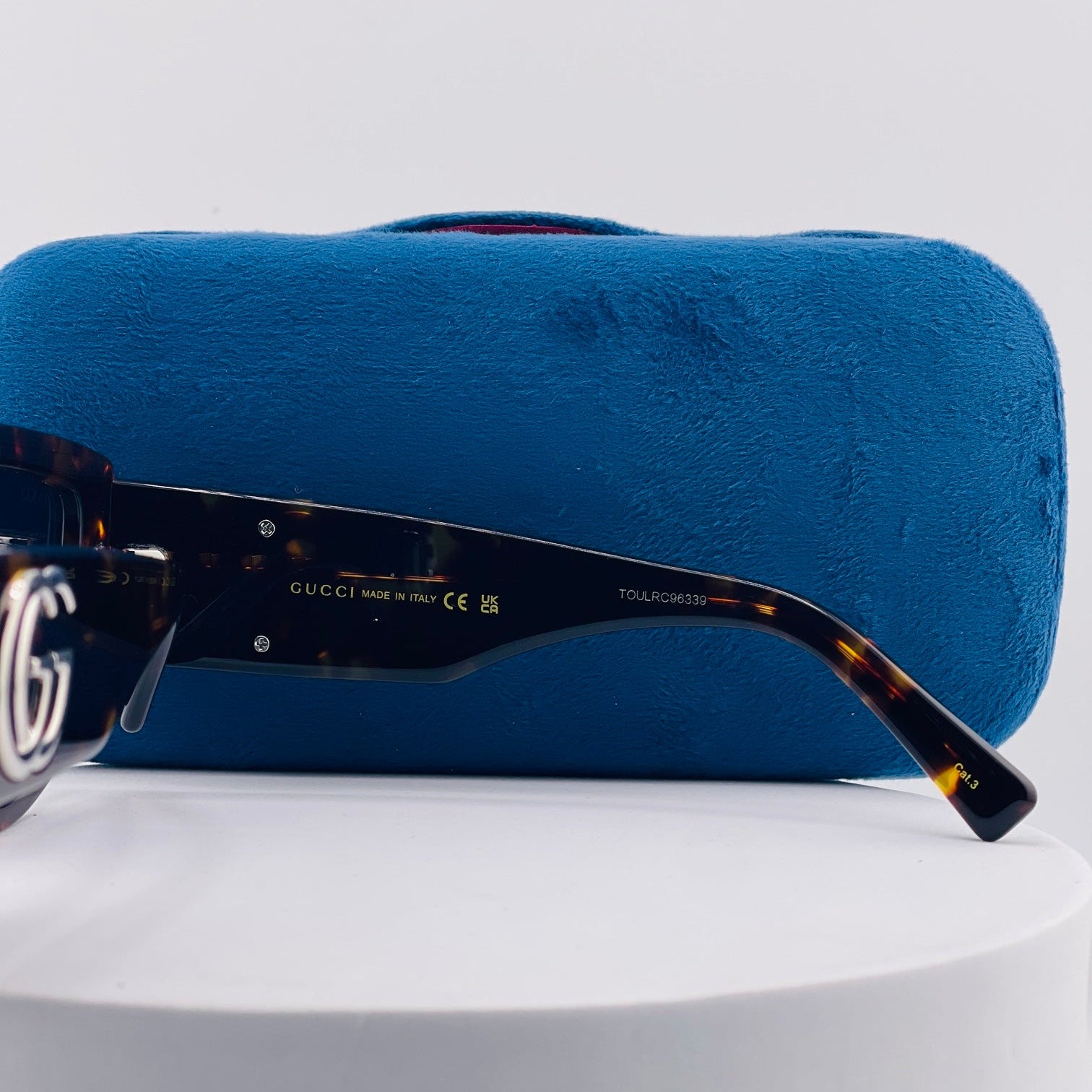 Gucci Women’s Rectangular Sunglasses – Black