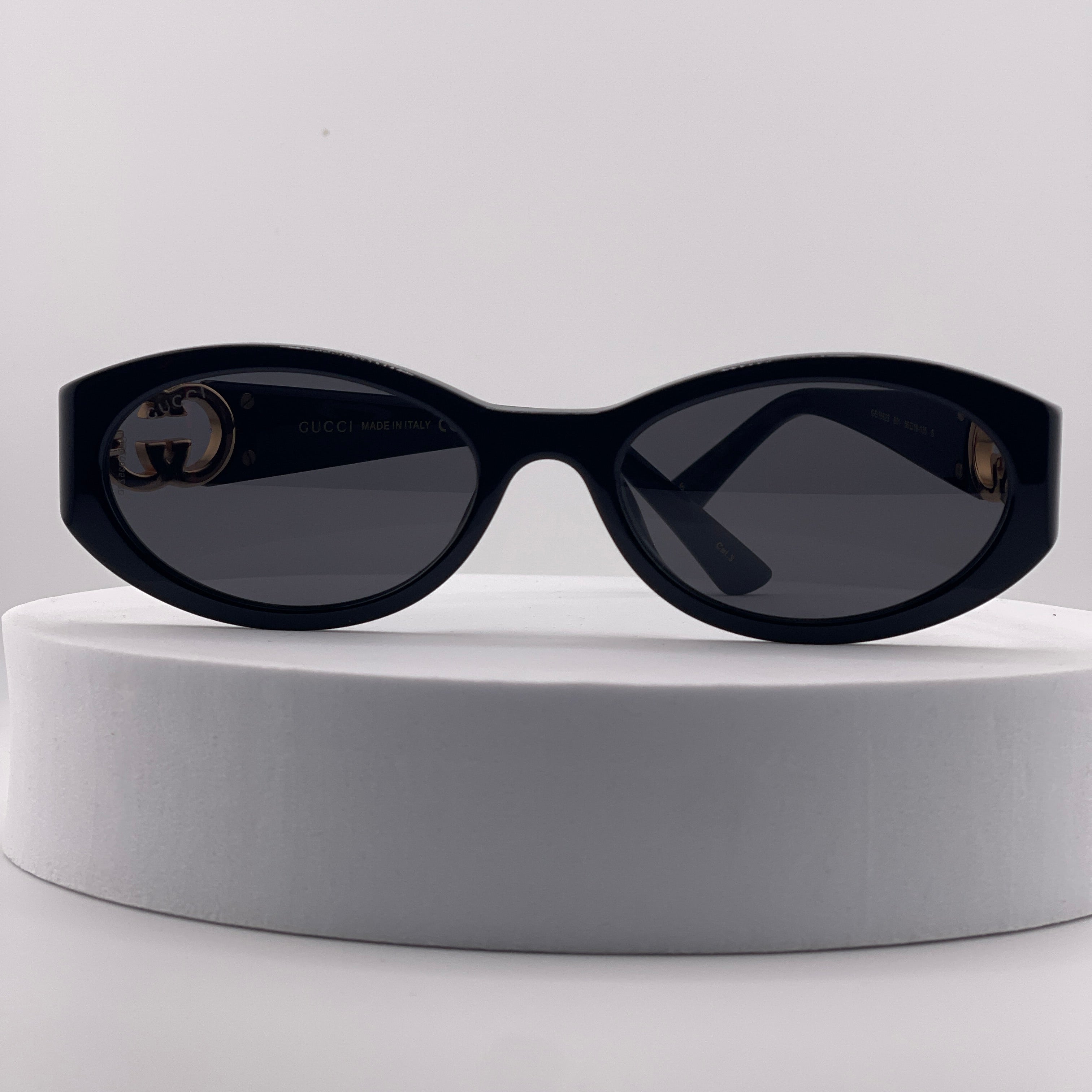 Gucci Oval Frame Sunglasses – Black & Gold